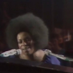 Take a deep dive into Roberta Flack’s debut album ‘First Take’ and the special 50th Anniversary Edition with host Bethany Dawson and SoulMusic.com founder David Nathan at https://soulmusic.com/podcast ✨ For your reading pleasure 📰: https://lnk.to/FirstTake50thPodcast | Roberta Flack