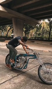 @mu.ouanchopping Yamaha SR500 Digger ⁠ ⁠ ⁠ #chopper #chop #yamaha #yamichop #choppershit | Deadbeat Customs