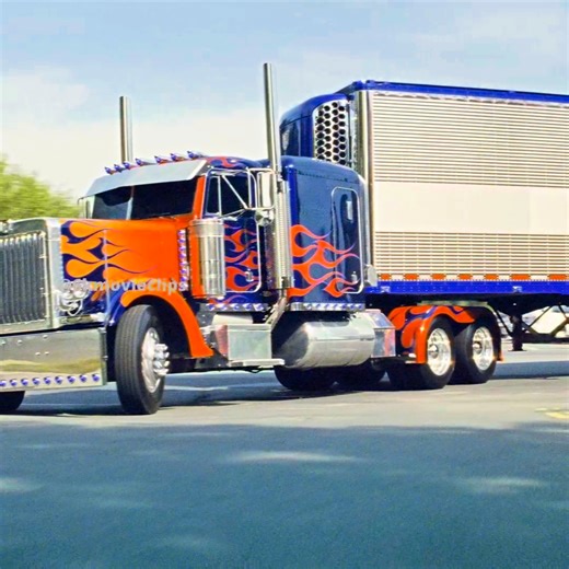 Vincent Barragan on Instagram: "Transformers DOTM 4K UHD HDR 60FPS #movieclip #moviescene #4kuhd #transformersmovie #transformersbayverse #megatron"