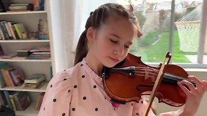 "美国疫情"颜值超高的小提琴家"Karolina_Protsenko"居家隔离"家庭音乐会演奏