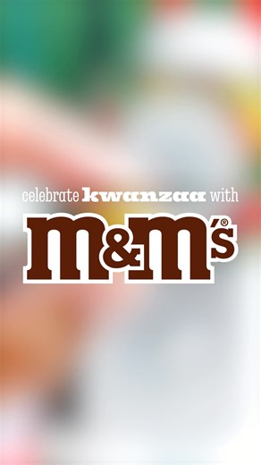 Low effort, high WOW candy for your Christmas celebrations! ✨ Personalize M&M'S for your holiday gatherings with your choice of 20 colors, holiday clip-art, custom text, and even upload your own photos. | M&M'S USA