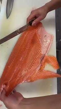 limpando uma truta salmonada corretamente #sushi #sushilife #curiosidades #foodstagram #kitchen