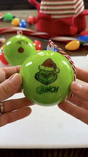 Cutest party craft ever! Easy DIY Grinch ornaments🎄 Big thanks to @Liz & Jeff for the adorable inspo! #CraftyMom #DIYChristmas #Christmas2025 #EasyCrafts #DIYChristmasCrafts Christmas Decor 2025✨