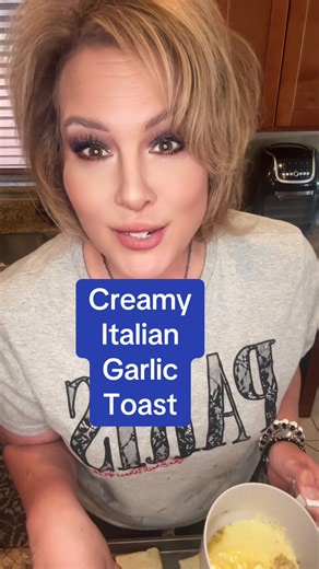 Creamy Italian garlic toast #garlicbread #creamyitalian #garlicbread #easyrecipe
