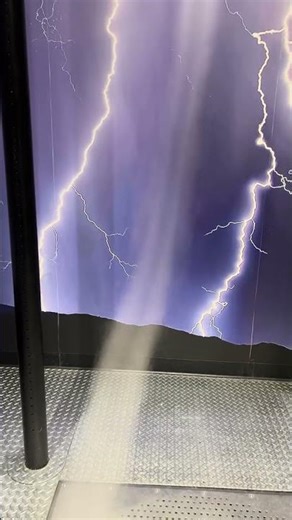 Tornado simulator in planetarium 🪐 ￼￼