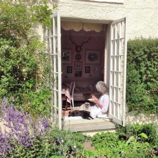 Celebrate March Birthdays in Blooming Spring 🌸