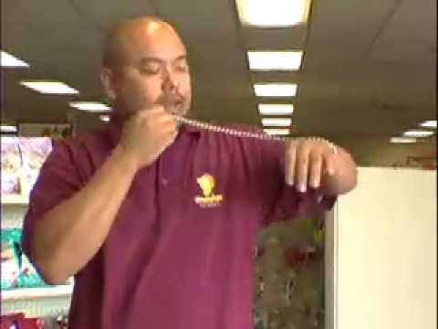 How to properly use a choke chain