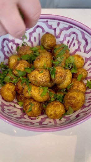 Sylvia Mareuse | Je vous avais promis des recettes faciles avec peu d’ingrédients en voilà une toute simple à conditions de vous procuer de bonnes pommes de... | Instagram