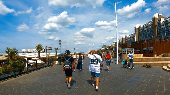 Wandeling over de boulevard van Scheveningen in Den Haag (4K)
