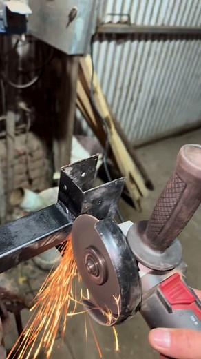 Reparando el techo de mi rancho con ingenio
