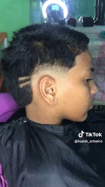 Corte de Cabelo Masculino na Régua: Dicas e Estilos