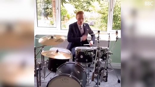 Brilliant moment weatherman drums along to the BBC News music
