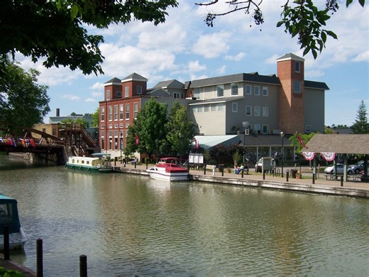 6 N Main St, Fairport, NY 14450 | LoopNet