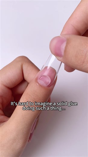 Best Nail Glue for Perfect Nail Applications