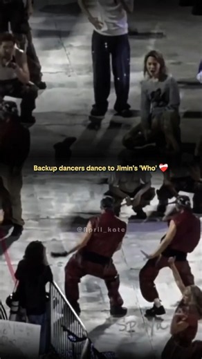 Backup dancers dance Jimin's 'Who' during Idol walk in LA day 3 #btsworldtour2026 #jimin_who