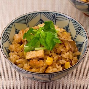 まいたけの香り広がる♪ まいたけとコーンの炊き込みご飯のレシピ動画・作り方 | デリッシュキッチン