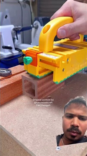 Ingenious Wooden Hinges on a Tiny Box #shorts #woodworking #diy