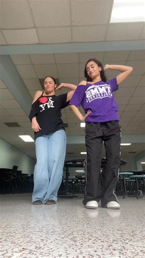 Me when my glorious King Nora…👑 @ella 🌶️ #dance #fyp #viral | dancing