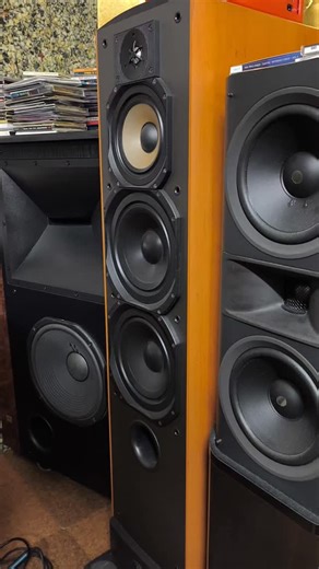 Nicoastyle Hifi Man on Instagram: "pioneer s99 twin x ▶️ paradigm studio 100 v2 ⏩ jbl s2600 #pioneer #jbl #paradigm"