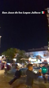San Juan de los Lagos es famoso principalmente por ser un importante centro de peregrinación religiosa en México, atrayendo millones de visitantes anualmente a la Basílica que alberga a la Virgen de San Juan de los Lagos, una imagen a la que se le atribuyen numerosos milagros desde el siglo XVII, consolidándose como el segundo santuario más visitado del país después de la Basílica de Guadalupe, y también destaca por su pintoresco centro histórico y rica cultura local. Más contenido aquí 👇 tikto