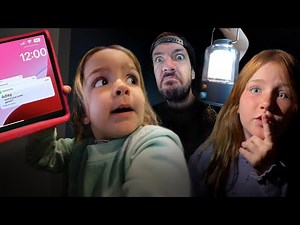 LATE NiGHT ROBLOX!! Adley & Navey sneak playing Elf Family before bed! Animal Game & Musical Chairs