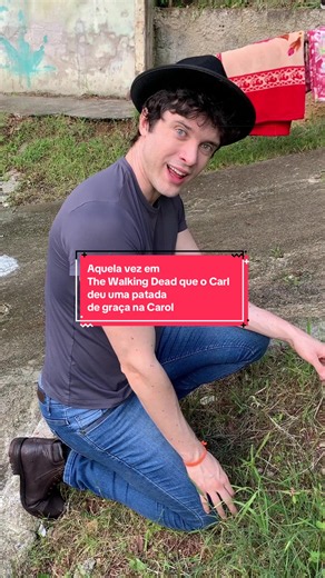 Carl dando uma patada na Carol em The Walking Dead — cena explicada