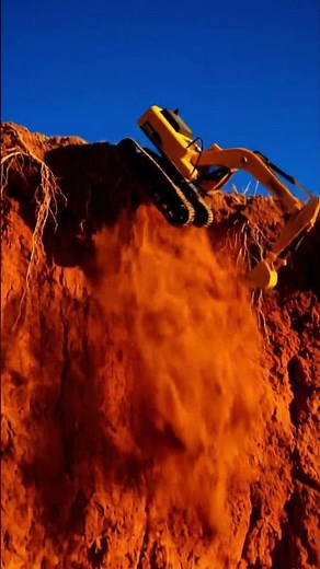 Excavator's Epic Dirt Drop! Watch This Massive Earthmoving! 🚧