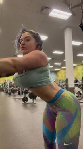 #workout #pulldowns #fitness #fyp #foryou