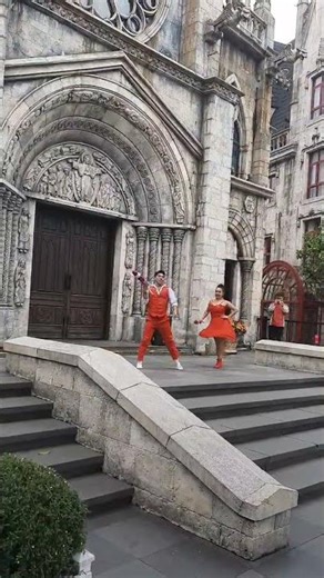 Most Romantic Dance Ever 😍 A Love Story in the Mist 💃 | Ba Na Hills, Vietnam #shorts #youtubeshorts