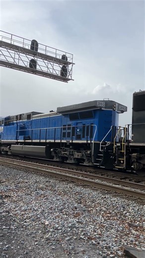 SD70 ace horn sounding like a WAP-7 loco with a heritage unit