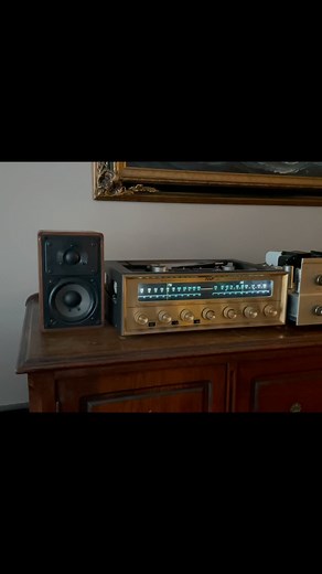 Jeremy Sikora on Instagram: "An early 60’s Pilot 602 driving the near famous (in the budget world) Realistic Minimus 7’s #portishead #tubeamp #vintageaudio #radioshack"