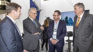 MBDA @ ENFORCE TAC 2025 Die Enforce Tac 2025 neigt sich dem Ende zu und das #TeamMBDA bedankt sich für drei spannende, informative und erfolgreiche Messetage. Highlights, wie der Besuch von 🤝 Schirmherr Joachim Herrmann, Bayerischer Staatsminister des Innern, für Sport und Integration zusammen mit dem CEO der NürnbergMesse Group Peter Ottmann 🤝 Präsident Wolfgang Köpke und Geschäftsführer Florian R. Bokermann des Förderkreis Deutsches Heer e.V. am MBDA Deutschland und #TDW-Stand sowie die viel