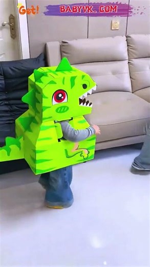 Want a fun craft activity for your kids? DIY Cardboard Dinosaur Kit to the rescue! #FamilyFun