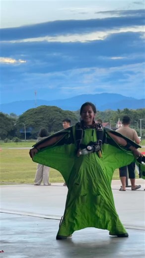 She just made her first time wingsuit looks easy from the start. Wingsuit Course is now available at Skydive Thailand. Message us for more info 🩵🫶 | Skydive Thailand