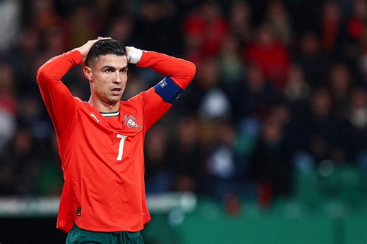 Bruno Fernandes' actions backfire moments before Kasper Schmeichel saves Ronaldo's penalty