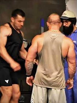 They couldn’t believe their eyes #fyp #frank #anatolyprank #gym #troll #gymmotivation #foryoupagе