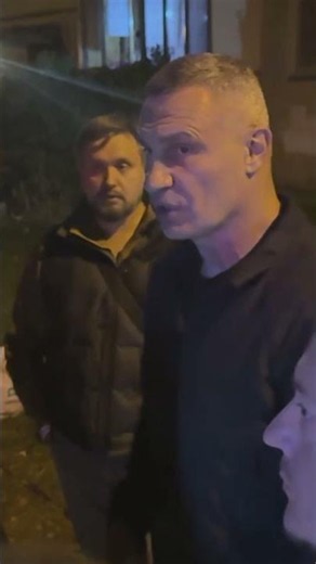 Kyiv apartment block under Russian missile attack