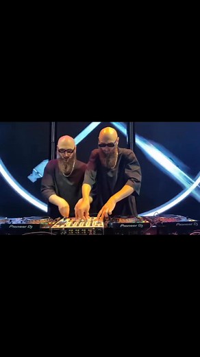 98K views · 2.5K reactions | 700多首正版玄冥二老海外硬曲优盘，喜欢DJ的尽快下单，享受音乐的魅力！#玄冥二老＃车载u盘#dj | DJ榜单 | Facebook