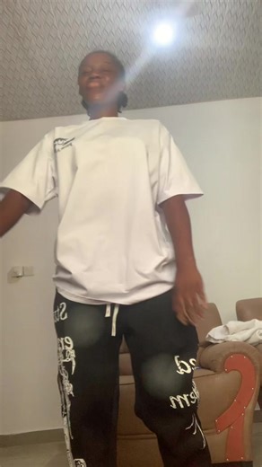 Learn How to Dance with Eii: Fun Steps and Moves