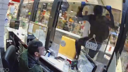 Brazen, violent Ontario robbery caught on camera