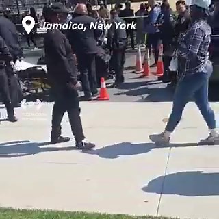 BREAKING | Fatal Shooting Suspect SoughtThe victim perished from injuries sustained in gunfire today near Archie Spigner Park. Stay safe and updated with Citizen 📲