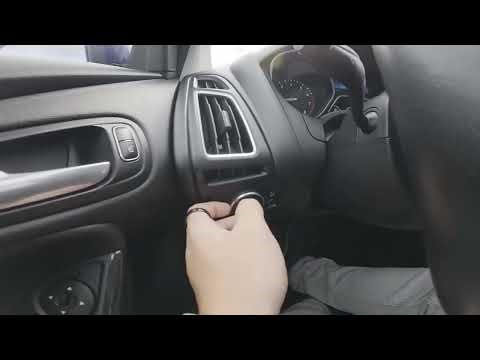 FORD Focus MK3 (2011-2018) – Cómo activar y desactivar la luz de cruce