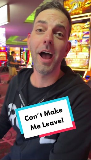 That’s the holiday spirit! 🎅 #fyp #foryoupage #slots #grinch #casino