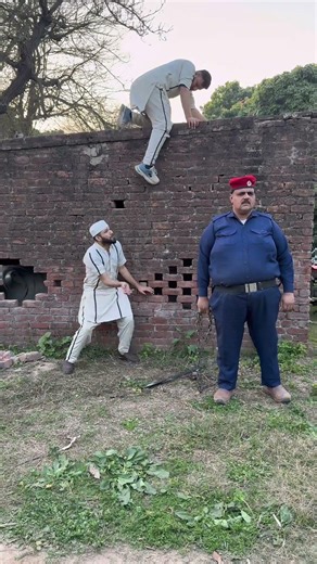 The Ultimate Handcuff Escape 😱 Part 2 #suspensestories #youtubeshorts