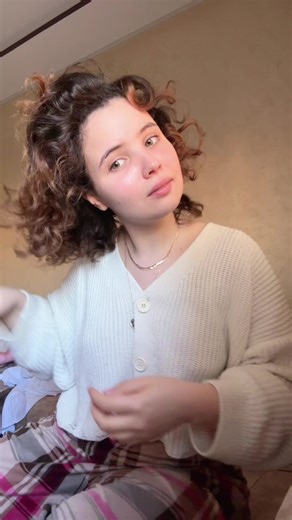 Socks Hair Method for Short Hair: How to Style Bangs