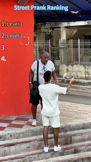 tu m’aurais fait un câlin 🥺❤️ #hug #calin #inconnu #danslarue #microtrottoir #lyon #prank