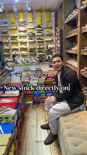 Massive Sale on Men's Shoes at Vogue