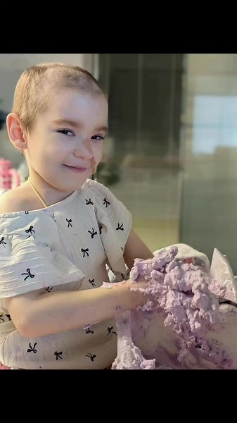 🤍 Hospital School Fun Tessa felt well enough for her favourite hospital teacher to visit today 🤍 A little learning, a little laughter… a little normal in a very not-normal week. She’s still getting her immunotherapy, and the pain team are keeping her comfortable. We’re $243,132 from reaching her $750K goal 💛 If you’re cheering Tessa on today, drop a 🤍 in the comments so more people see this post & hit follow. Link in bio to follow her journey 🙏 #childhoodcancer #savetessa #fyp #kindness #ev