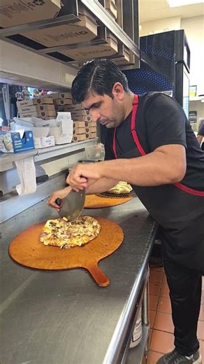 ROUND TABLE PIZZA #usa #pizza #pizzalover #food #italianfood #california #fastfood #pizzalover #lodi