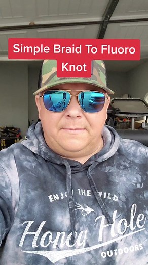 Here is a really fast and very simple fishing knot for tying braid To fluorocarbon or any type leader material. This fishing knot is called the Uni Knot. #fishingtips #crappiefishing #bassfishing #fishingknot #fishingtiktoks #fyp #crappie